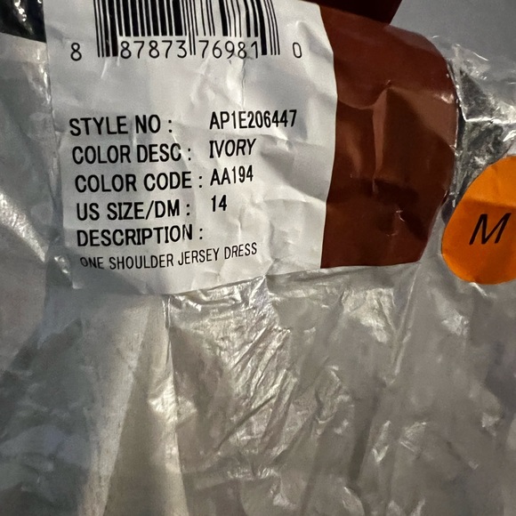 Adrianna Papell full length gown - Picture 2 of 11